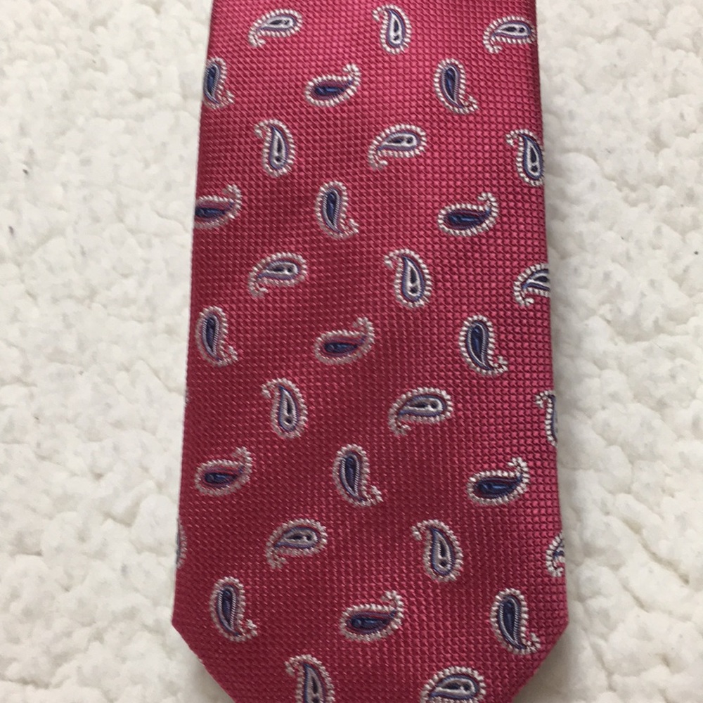Tie Red blue paisley new in packaging